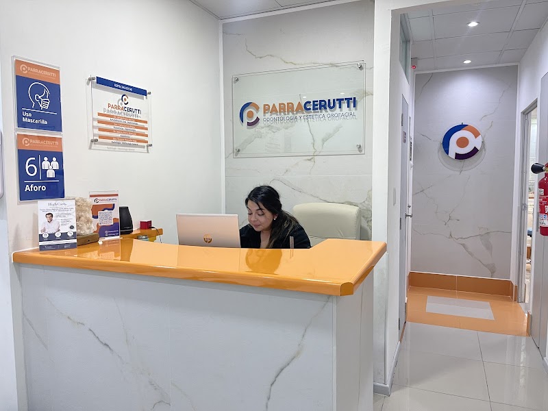 Equipamiento de la clínica dental